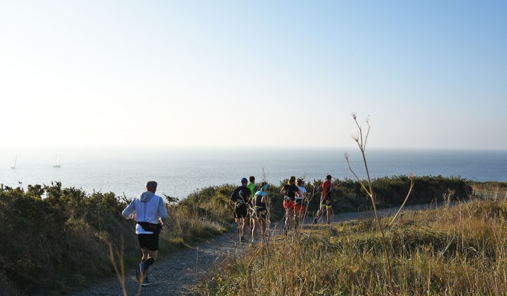 courir-chemin-des-douaniers-groupe