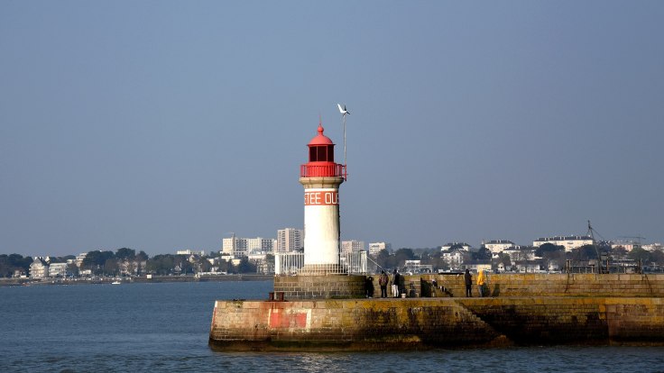 jetee-vue-depuis-mer