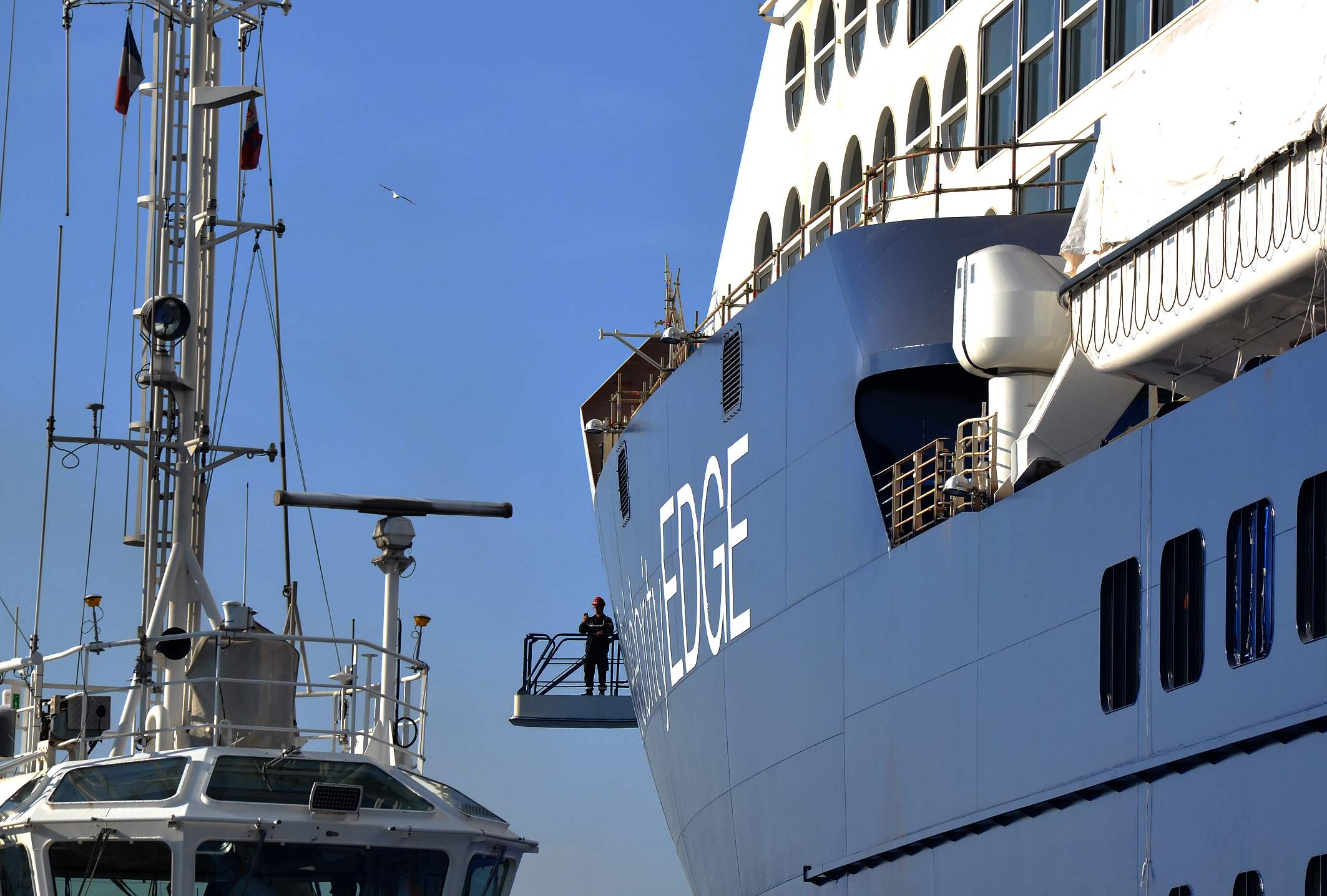 manoeuvre-celebrity-edge-2