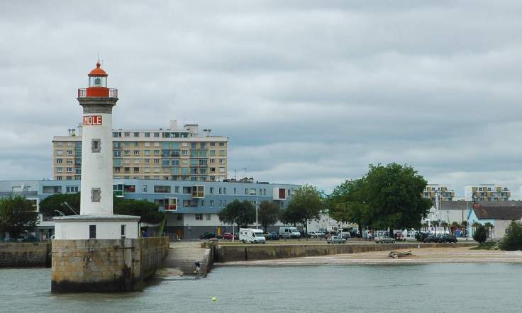 phare-vieux-mole
